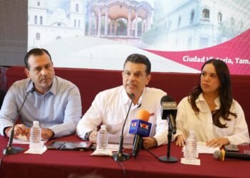 Festividades por Capitalidad de Victoria durante todo abril.