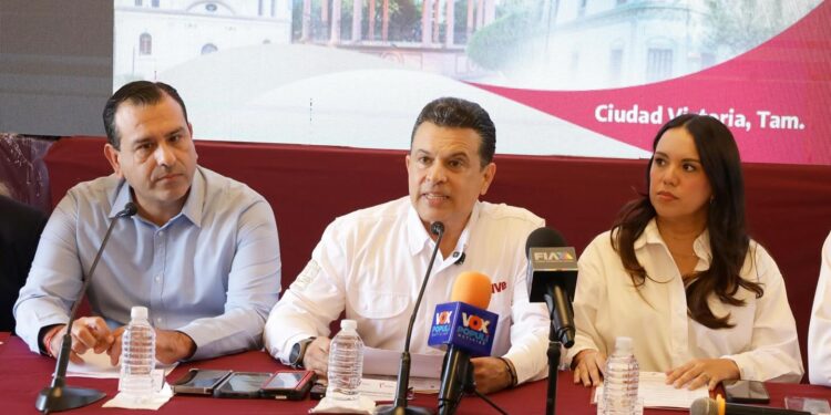 Festividades por Capitalidad de Victoria durante todo abril.