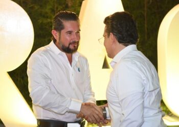 Reafirma alcalde apoyo a la industria restaurantera.