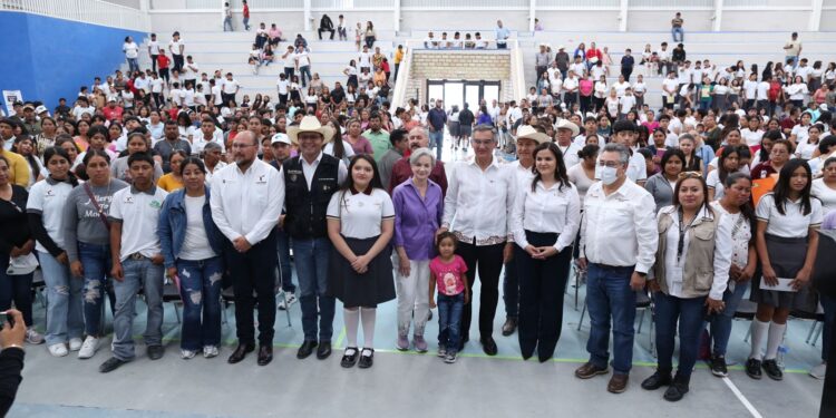 Atestigua Américo entrega de becas y destaca apoyo de la presidenta Claudia Tamaulipas recibe más de 20 mil millones de pesos a través de los programas