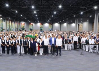 Celebra Américo Villarreal a cerca de 3 mil profesionales de la enfermería en Tamaulipas