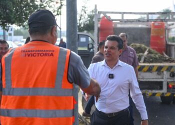 Intenso programa de limpieza en calles y avenidas.