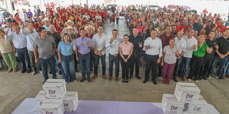 Reciben beneficios familias de ejidos La Libertad, Misión y La Presa.