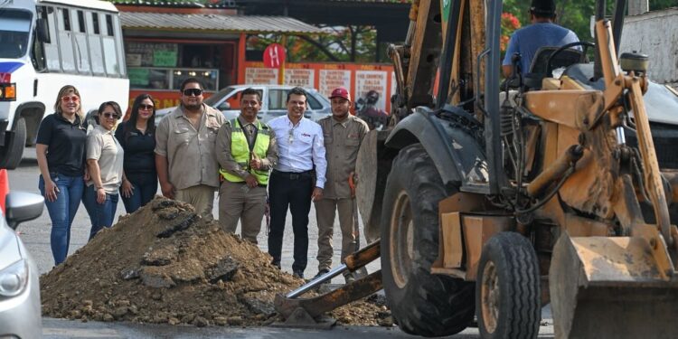 Supervisa alcalde Lalo Gattás atención de reportes ciudadanos.