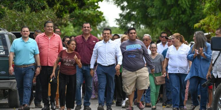 Entrega Municipio calle pavimentada en colonia México