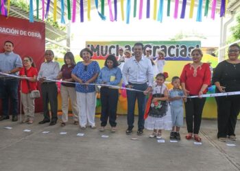En beneficio de 172 alumnos, entrega Municipio obra educativa.