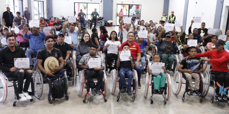 Realiza DIF Tamaulipas segunda capacitación y donación de sillas de ruedas para personas  discapacitadas
