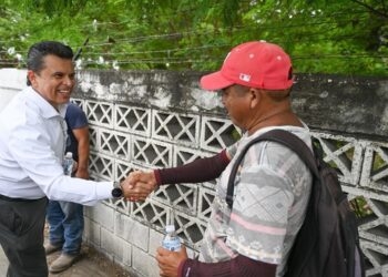 Supervisa alcalde Eduardo Gattás trabajos de limpieza en el Eje Vial: van más de 80 kilómetros atendidos en Victoria