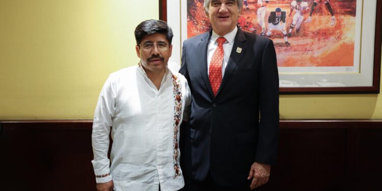 Se reúne gobernador de Tamaulipas con presidente electo de la Suprema Corte de  Justicia