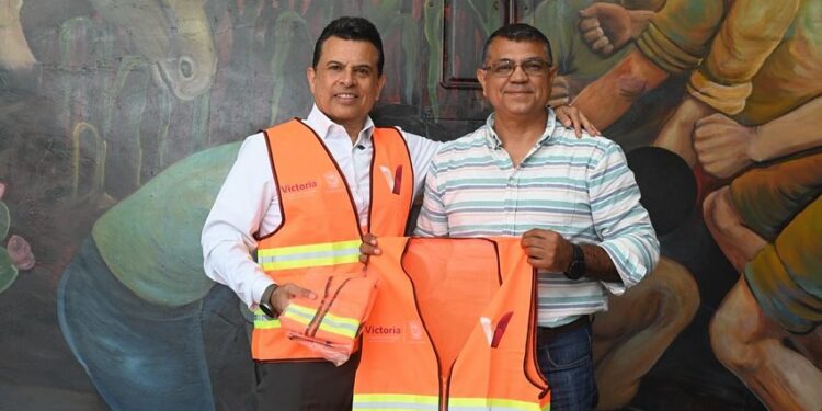 Evalúa alcalde trabajo de servicios públicos.