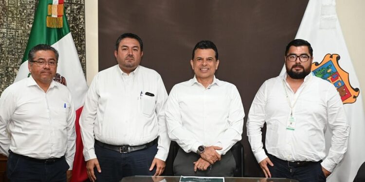 Trabajan Municipio y CFE en reordenamiento de la red eléctrica.