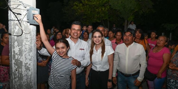 Entrega Municipio área verde iluminada en la Mariano Matamoros