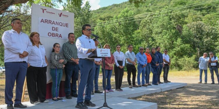 Alcalde Lalo Gattás pone en marcha instalación de desarenador en La Peñita.