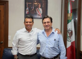 Promueve Lalo Gattás llegada de cadena de restaurantes a Victoria.