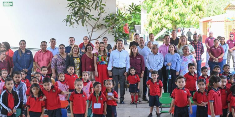 Entregan aula especial a jardín de niños en Ciudad Victoria