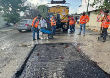 Acelera Municipio rehabilitación de asfalto dañado por lluvias.