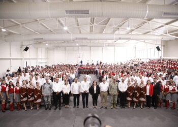 Inaugura Américo Villarreal gimnasio en la Normal de Educadoras, legado de su padre