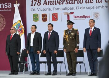 Participa alcalde de Victoria junto al gobernador en ceremonia cívico-militar
