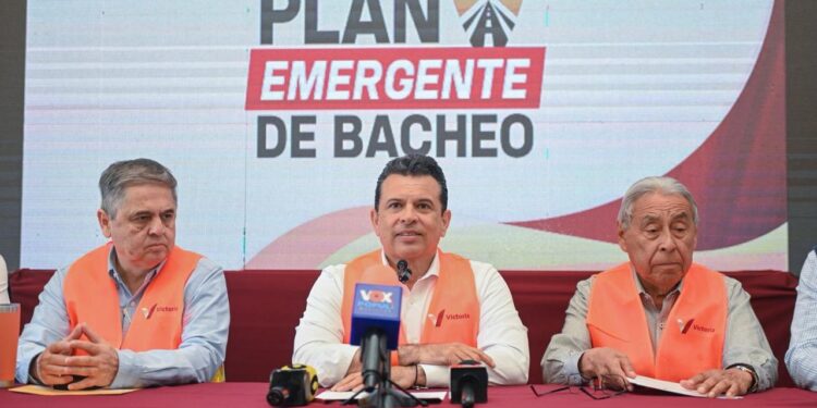 Plan emergente de bacheo avanza y no se detiene: Lalo Gattás.