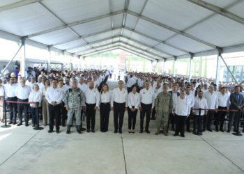 Con helicóptero y víveres, Tamaulipas apoya a Veracruz; gobernador llama a la solidaridad