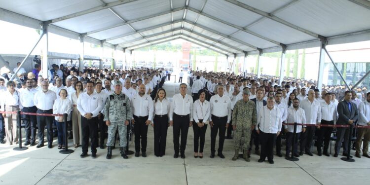 Con helicóptero y víveres, Tamaulipas apoya a Veracruz; gobernador llama a la solidaridad