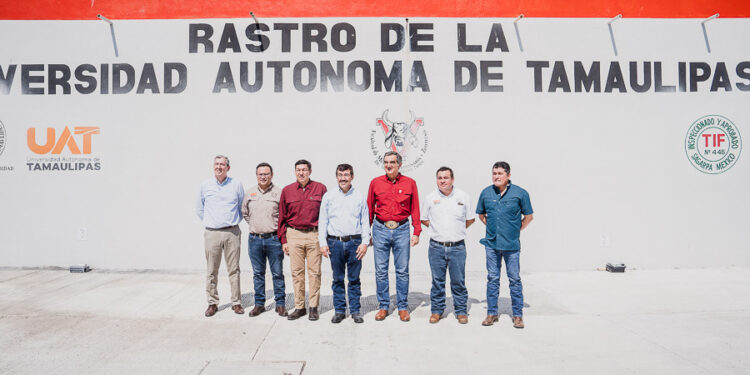 Constató gobernador modernización del  rastro de la UAT