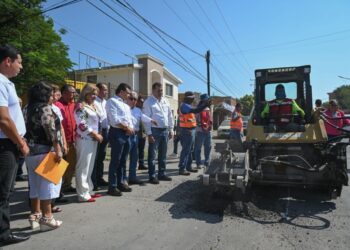 Para seguridad de alumnos, intensifica Municipio bacheo en ruta escolar.