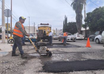 Gobierno de Victoria da a conocer rutas de bacheo para prevenir demoras.