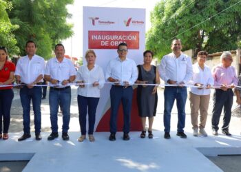Cumple alcalde compromiso con vecinos de la Col. Tamaulipas.