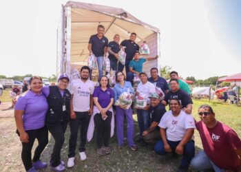 DIF Tamaulipas acerca servicios a familias de Casas con la brigada “Transformando  Familias”