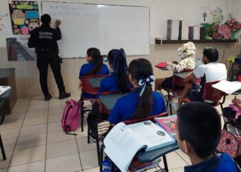 Promueve Guardia Estatal de Género pláticas para construir escuelas libres de violencia