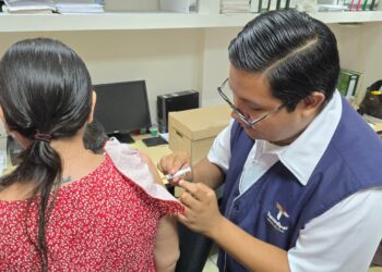 Inicia Secretaría de Salud de Tamaulipas campaña de vacunación para la temporada invernal