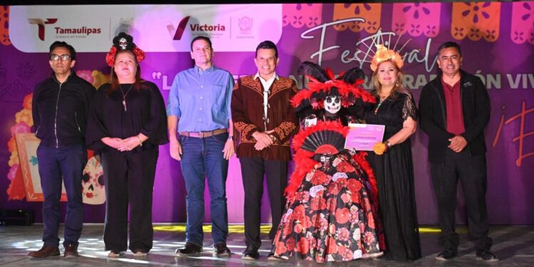 Entre colores y tradición, celebran Lalo y Lucy el Festival de Día de Muertos en Victoria