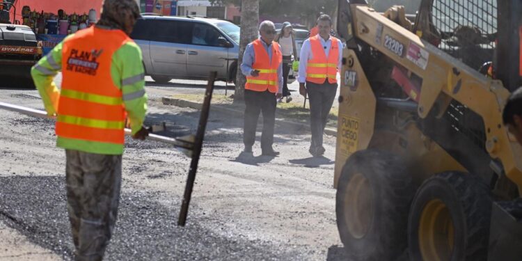 Llega Plan Emergente de Bacheo a la avenida Carlos Adrián Avilés