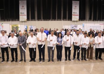 Refrenda Américo apoyo a la ciencia en  favor del bienestar social