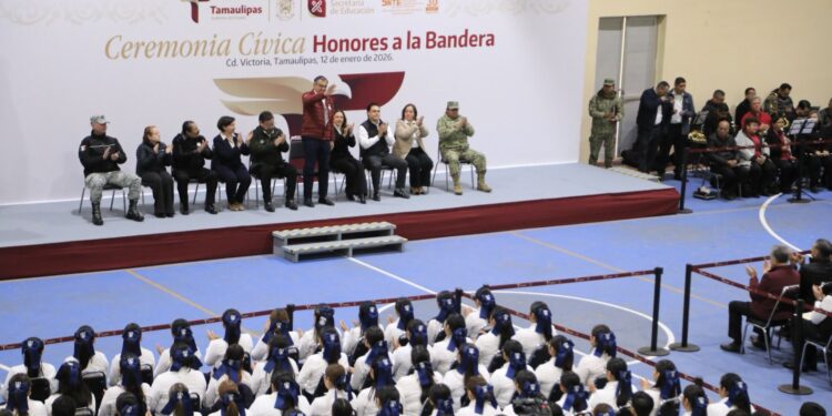 Reconoce Américo importancia de las y los maestros en la formación de una  sociedad más humana