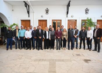 Se reúne Lalo Gattás con sindicatos de trabajadores municipales en el Estado.