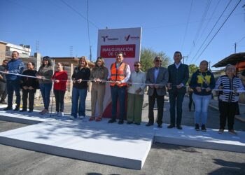 Le cumple Lalo Gattás a su gente y Victoria.