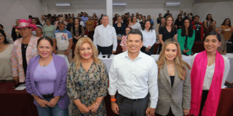 Conmemoran DIF y Municipio Día de la Mujer Mexicana.