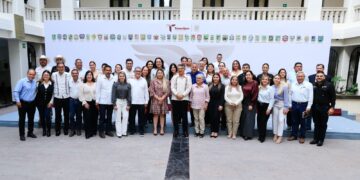 Recibe Américo cartera de proyectos 2026 y exhorta a munícipes a ejercer recursos con  honestidad