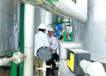 Gobernador constata avance de planta de combustibles alternativos en Altamira