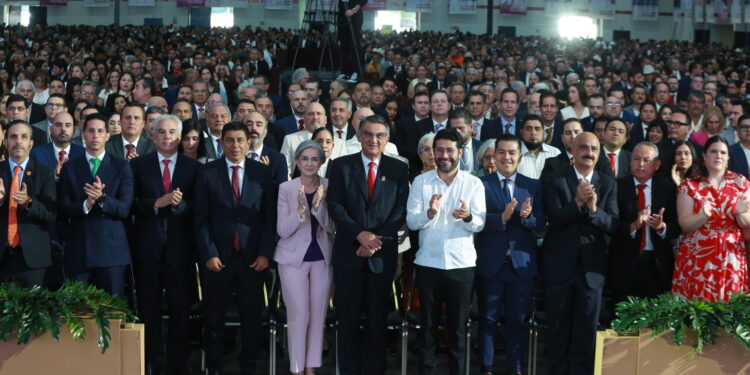 En su Cuarto Informe, el gobernador Américo Villarreal exhortó a evitar la reacción de aquellos que pretenden, desde las noticias falsas, abrir de nuevo el espacio a las  oligarquías