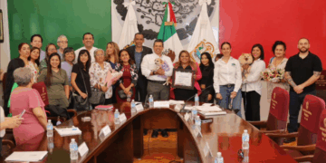 Distingue Cabildo victorense a rescatista de animales.