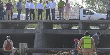Supervisa alcalde rehabilitación de fugas y limpieza de drenes pluviales en Victoria.