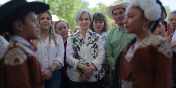 DIF Tamaulipas acerca servicios gratuitos a familias de Llera con la brigada Transformando Familias
