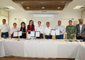 Toman protesta a integrantes del Consejo  Estatal de Nutrición
