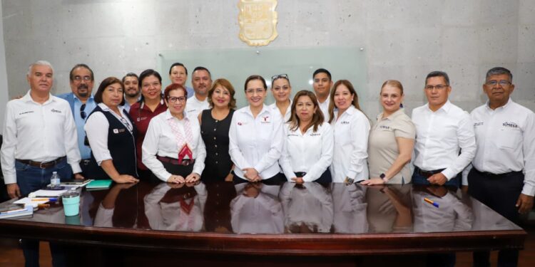 Impulsa Secretaría de Salud acuerdos para fortalecer atención médica y bienestar laboral