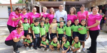 Inicia Municipio construcción de techumbre en Jardín de Niños.