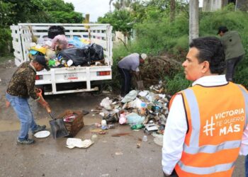 Recorre y supervisa alcalde Lalo Gattás operativo de limpieza en puntos de recolección de basura.
