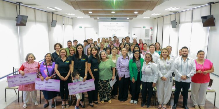 Premia DIF Tamaulipas a organizaciones ganadoras de la convocatoria Familias en  Paz 2026